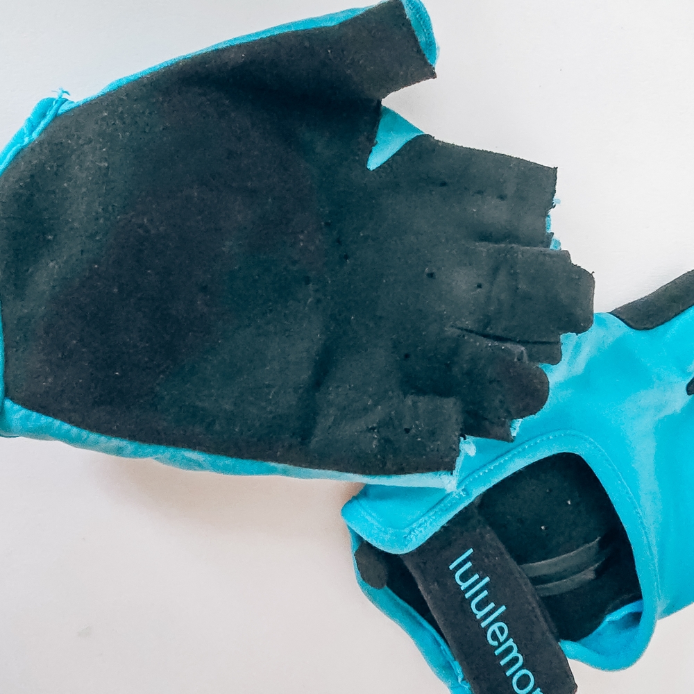 Lululemon Teal Fingerless Workout Gloves - Picture 3 of 4